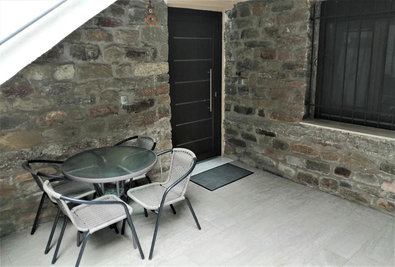 Modern Residence In The Center Of Trikala Exterior foto